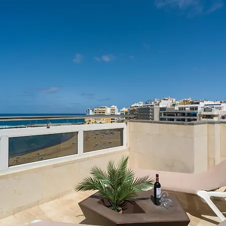 Awesome Beachfront Terrace By Canariasgetaway Дом отдыха